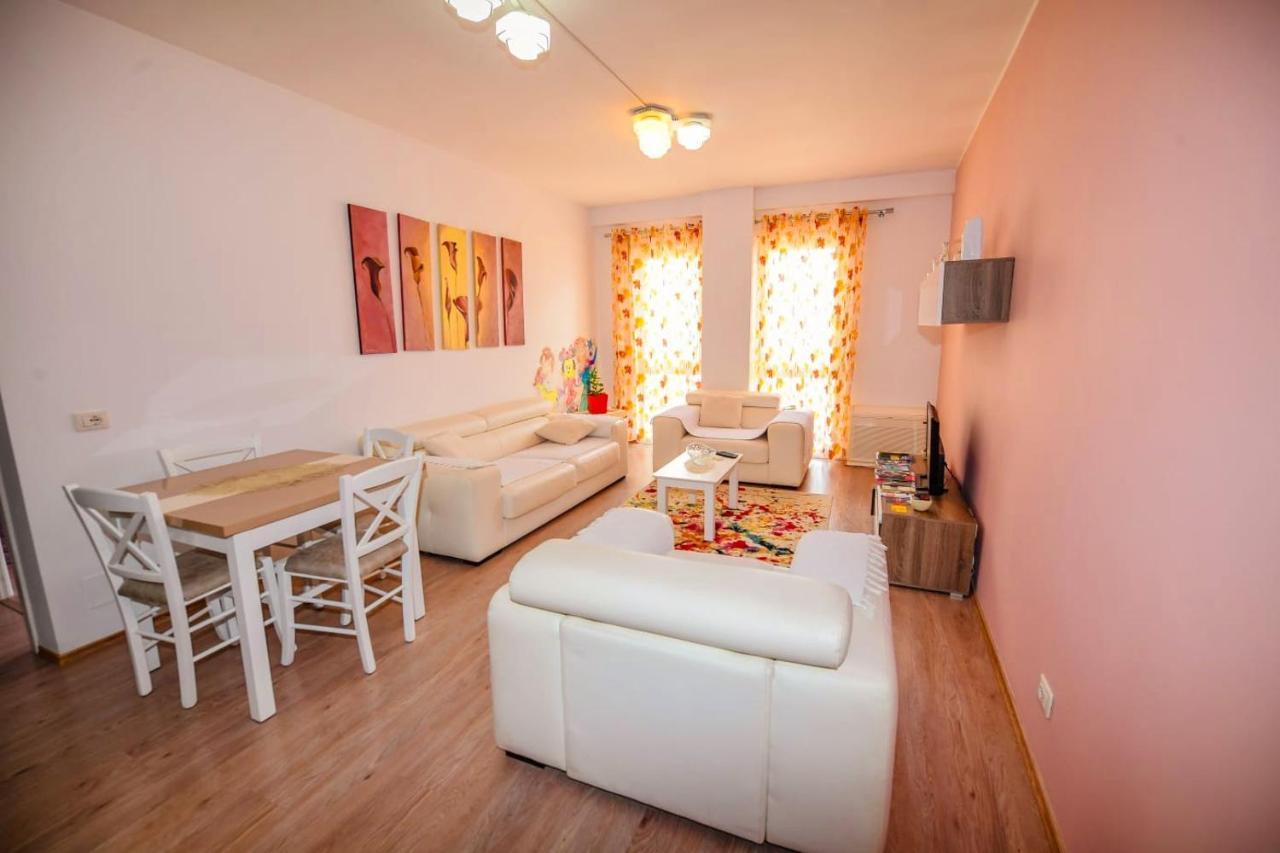 Happy Stories' Apartment In City Centre Shkoder Ngoại thất bức ảnh