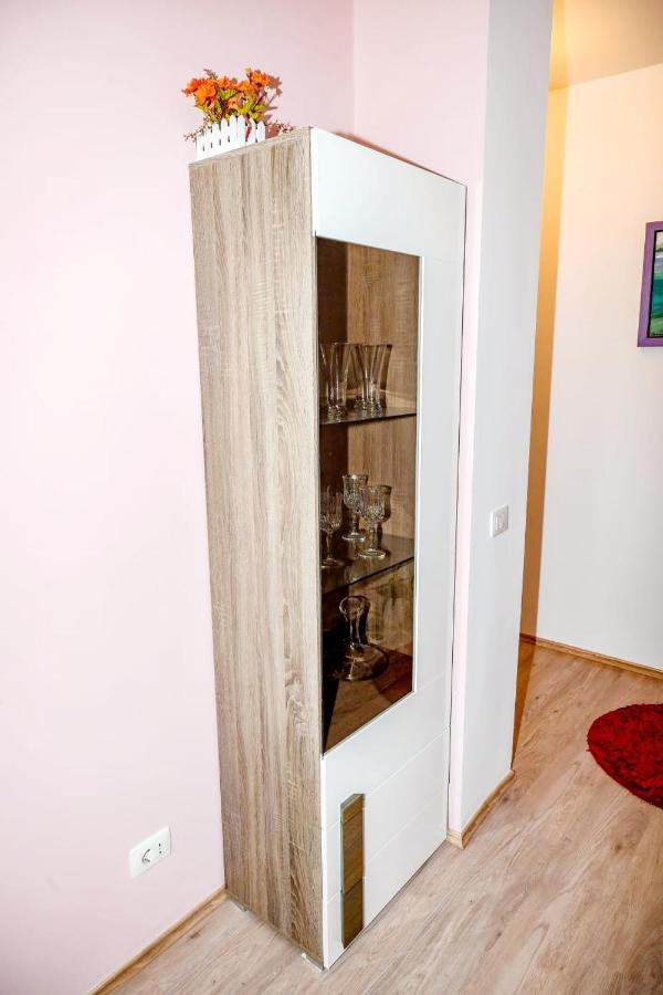 Happy Stories' Apartment In City Centre Shkoder Ngoại thất bức ảnh